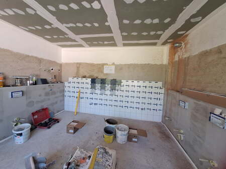 Prenova sanitarij na bazenu Pod skalco (7)